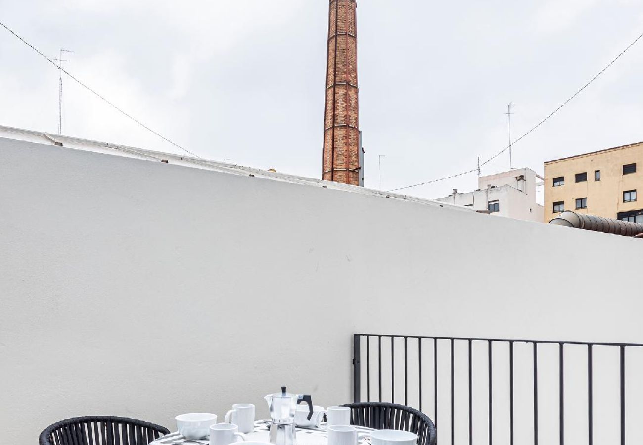 Apartamento en Valencia - Luminoso y Acogedor Apartamento en el Corazón de Valencia - ¡Con Terraza Soleada! 4