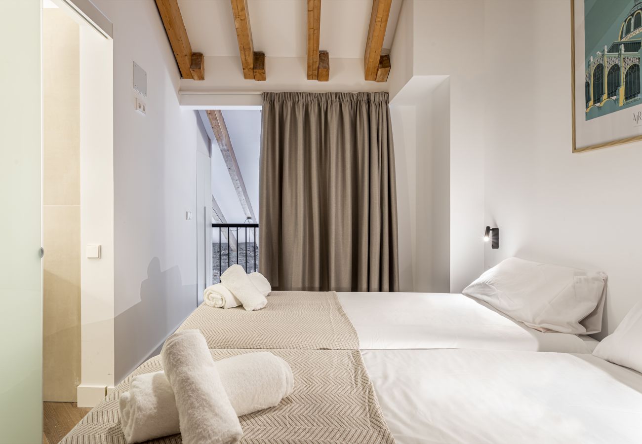 Apartment in Valencia / València - Stunning Duplex in the City Center. 7